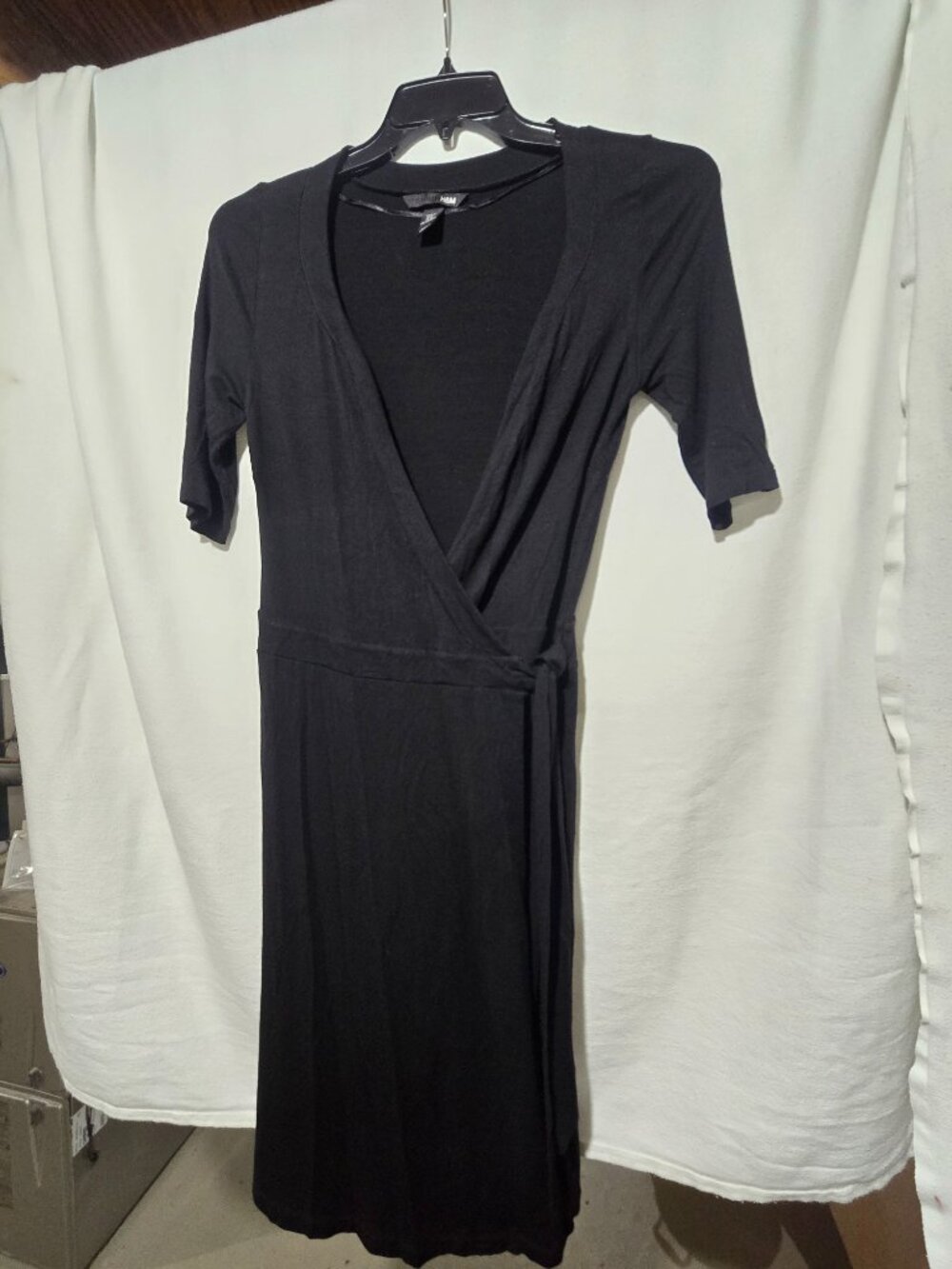 H&M Black Wrap Dress Midi Size US 10 EUR 40 V-Neck 3/4 Sleeve So Flattering! FUC